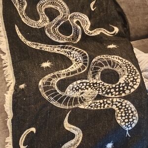 Black and White Snake Print Throw Blanket